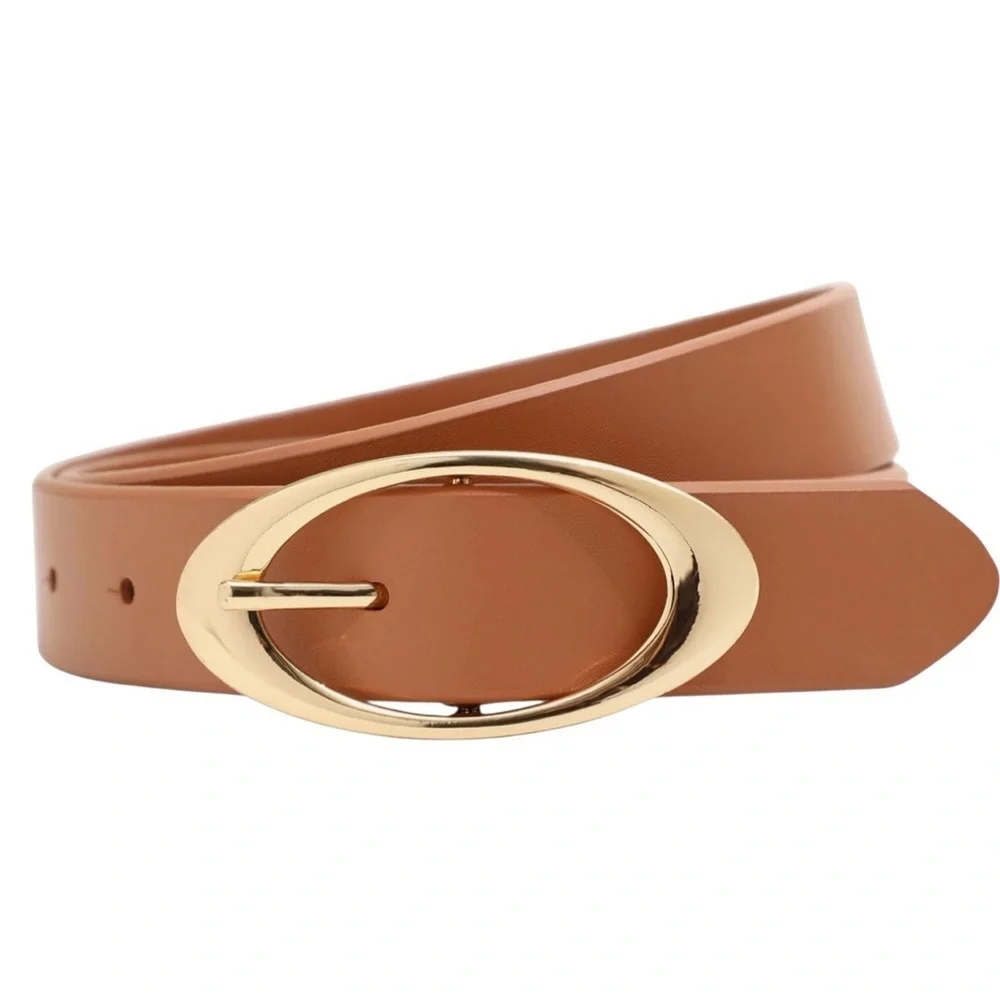Elegant Tan Belt with Gold Buckle